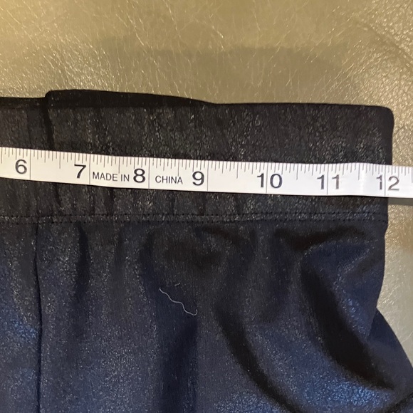 ALO Yoga shiny black leggings - Picture 7 of 9